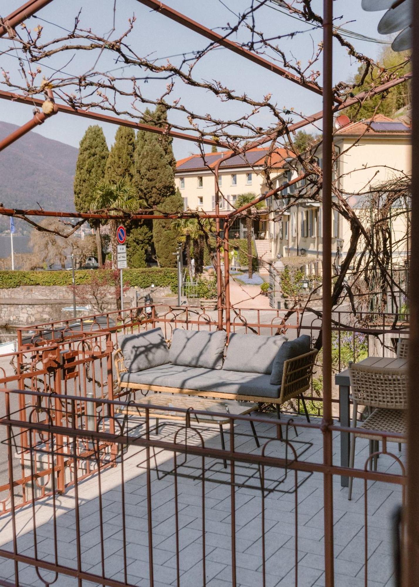 Charming Moment Di Villa Porta - La Vigna Luino Exterior photo
